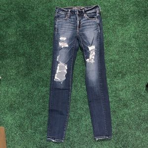 American Eagle AEO Super Stretch Size 6 Long Distressed Denim Jeans